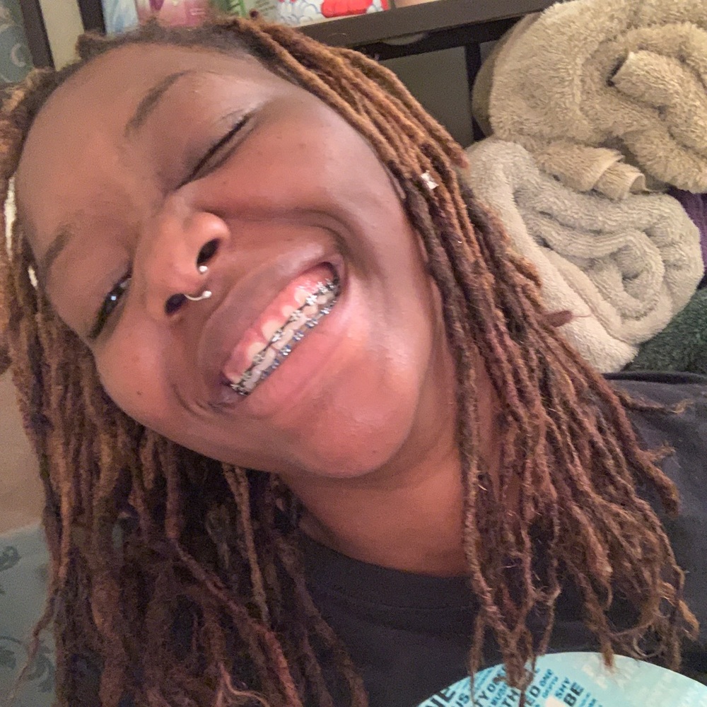 Meet your Posher, Alethia